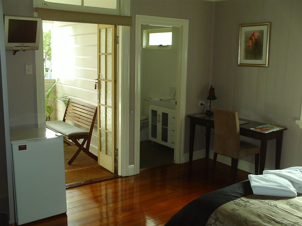 99 Kirkland Bed & Breakfast Brisbane Exterior photo